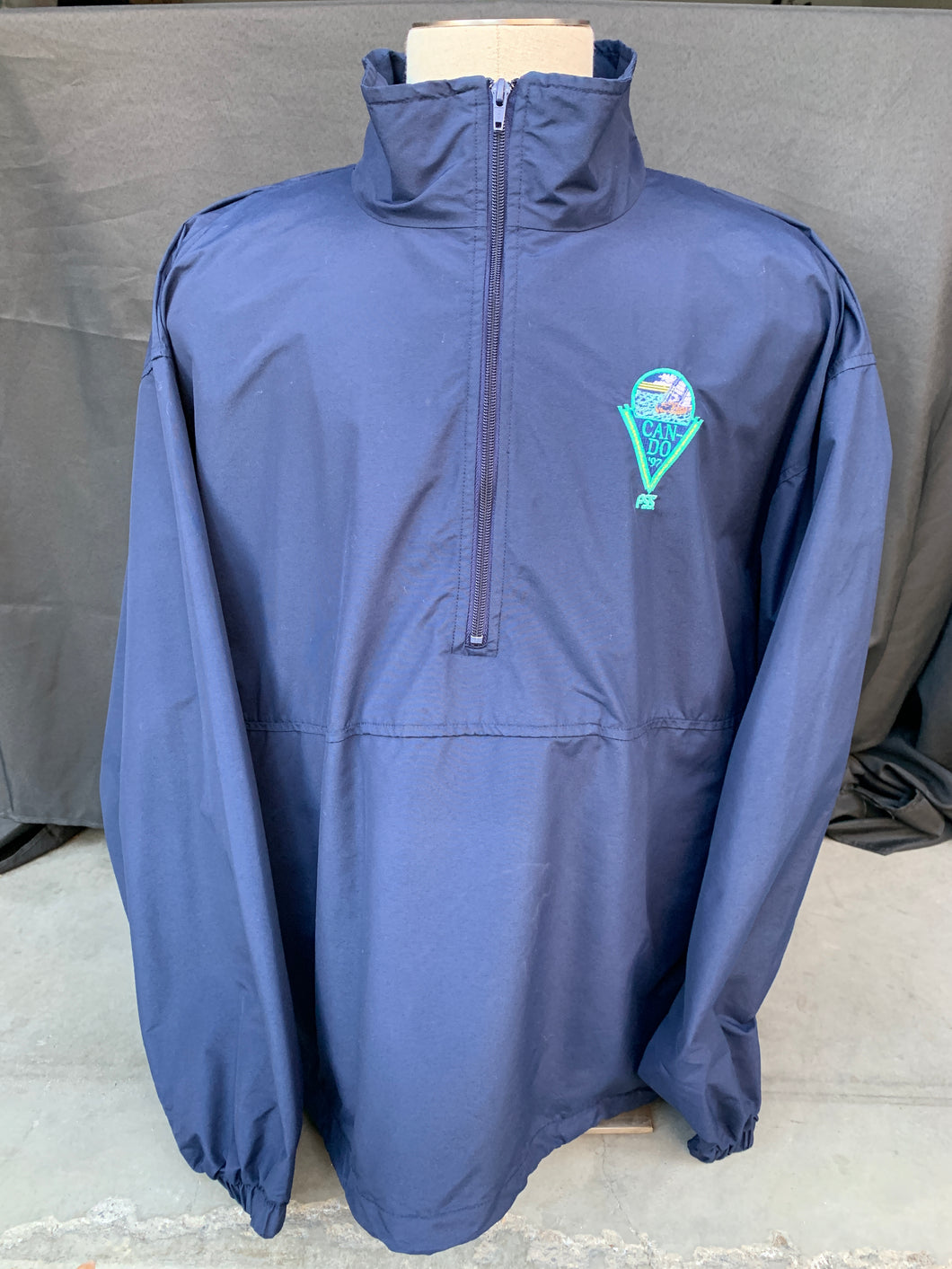 Can-Do ‘97 Windbreaker size XL!