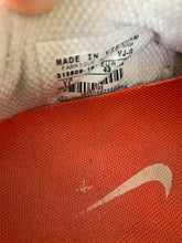 Load image into Gallery viewer, Nike Shox size 11!
