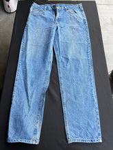 Load image into Gallery viewer, Carhartt Denim Blue Light Washed Jeans size 36x34
