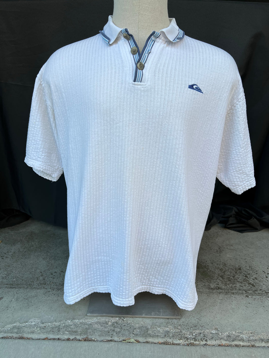 Quiksilver Polo size XL!