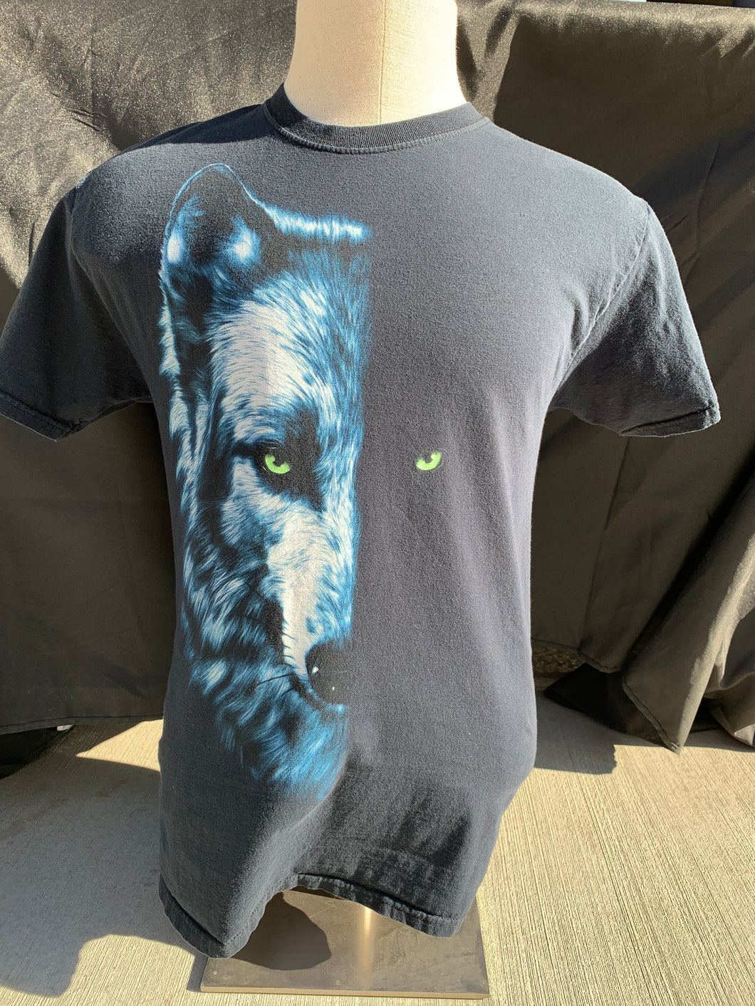 Dark Side of the Wolf tee size Medium!