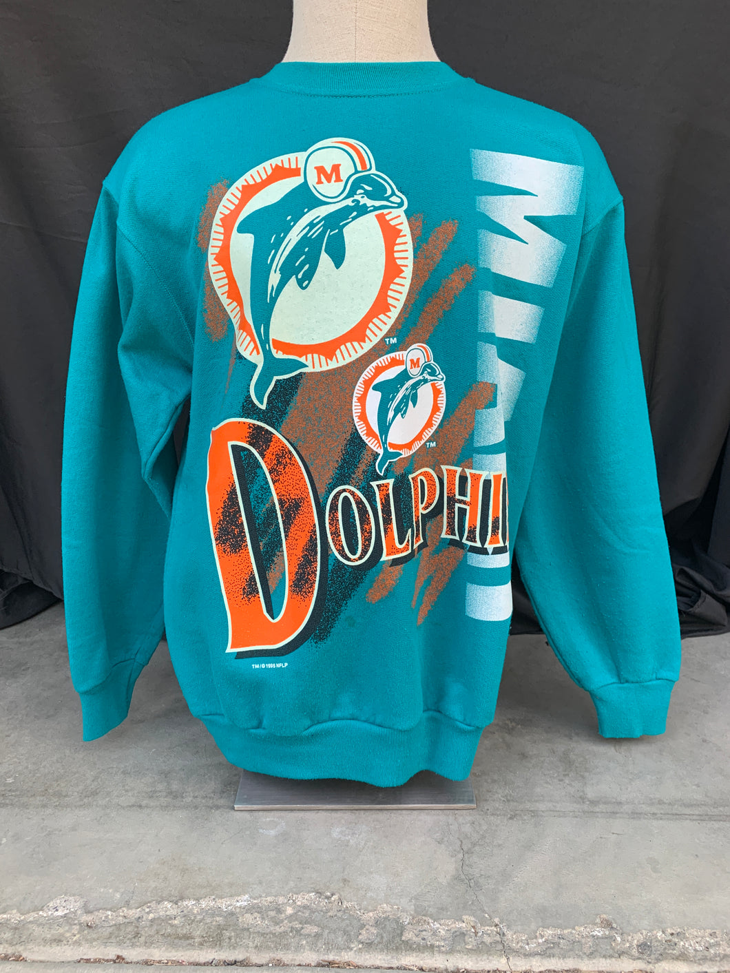 Miami Dolphins Pullover Sweater size Large!