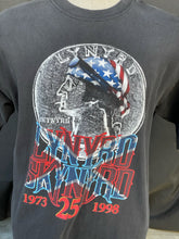 Load image into Gallery viewer, Lynrd Skynrd 1998 Tour tee size Medium!
