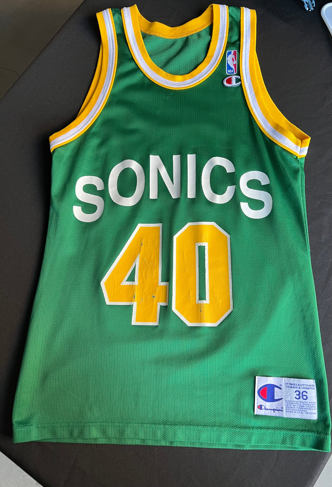 Seattle Supersonics Shawn Kemp #40 Jersey size 36!