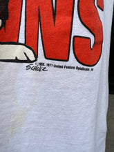 Load image into Gallery viewer, Cleveland Browns Snoopy tee size Large!
