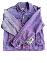 Load image into Gallery viewer, Wrangler Dyed Purple Denim Jacket size Medium!
