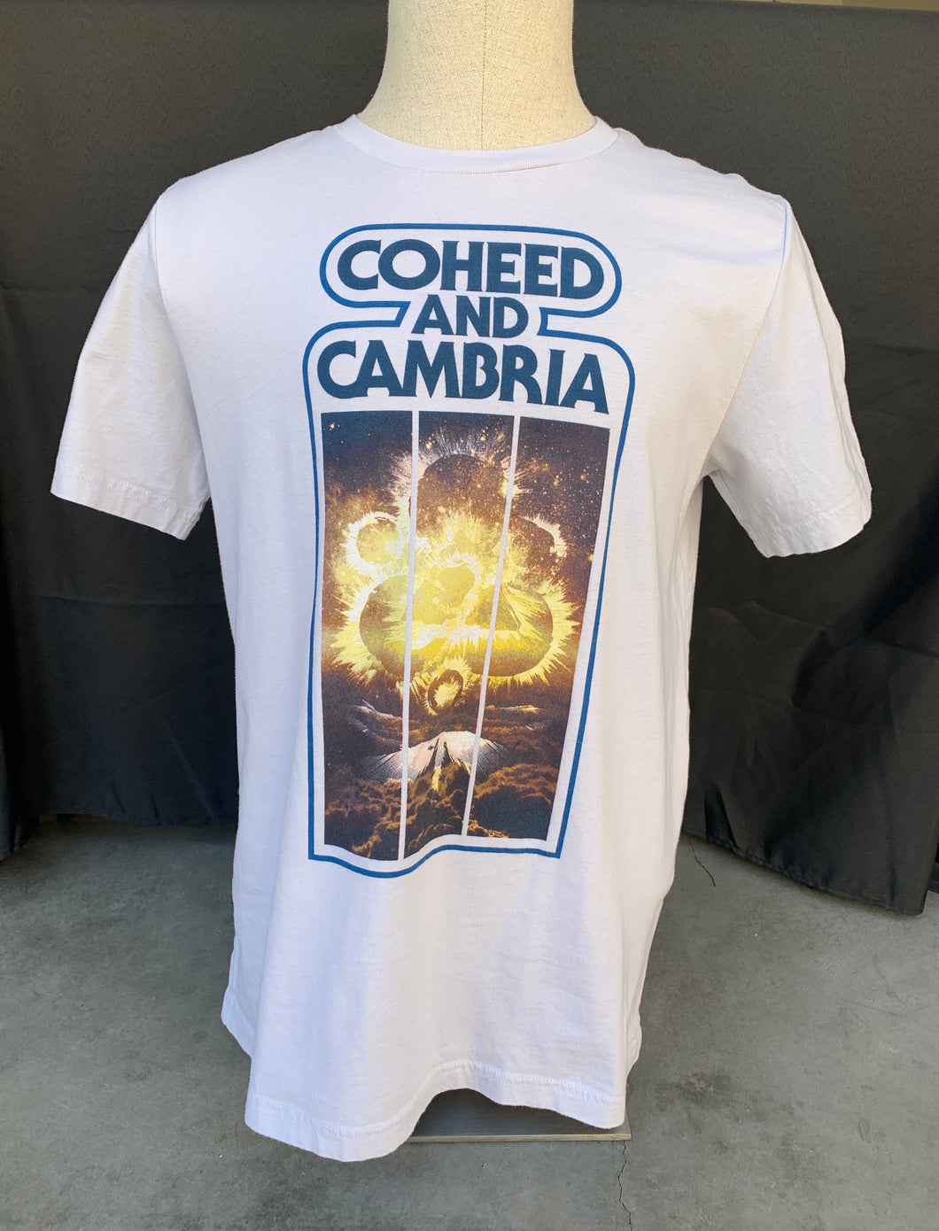 Coheed and Cambria tee size Large!