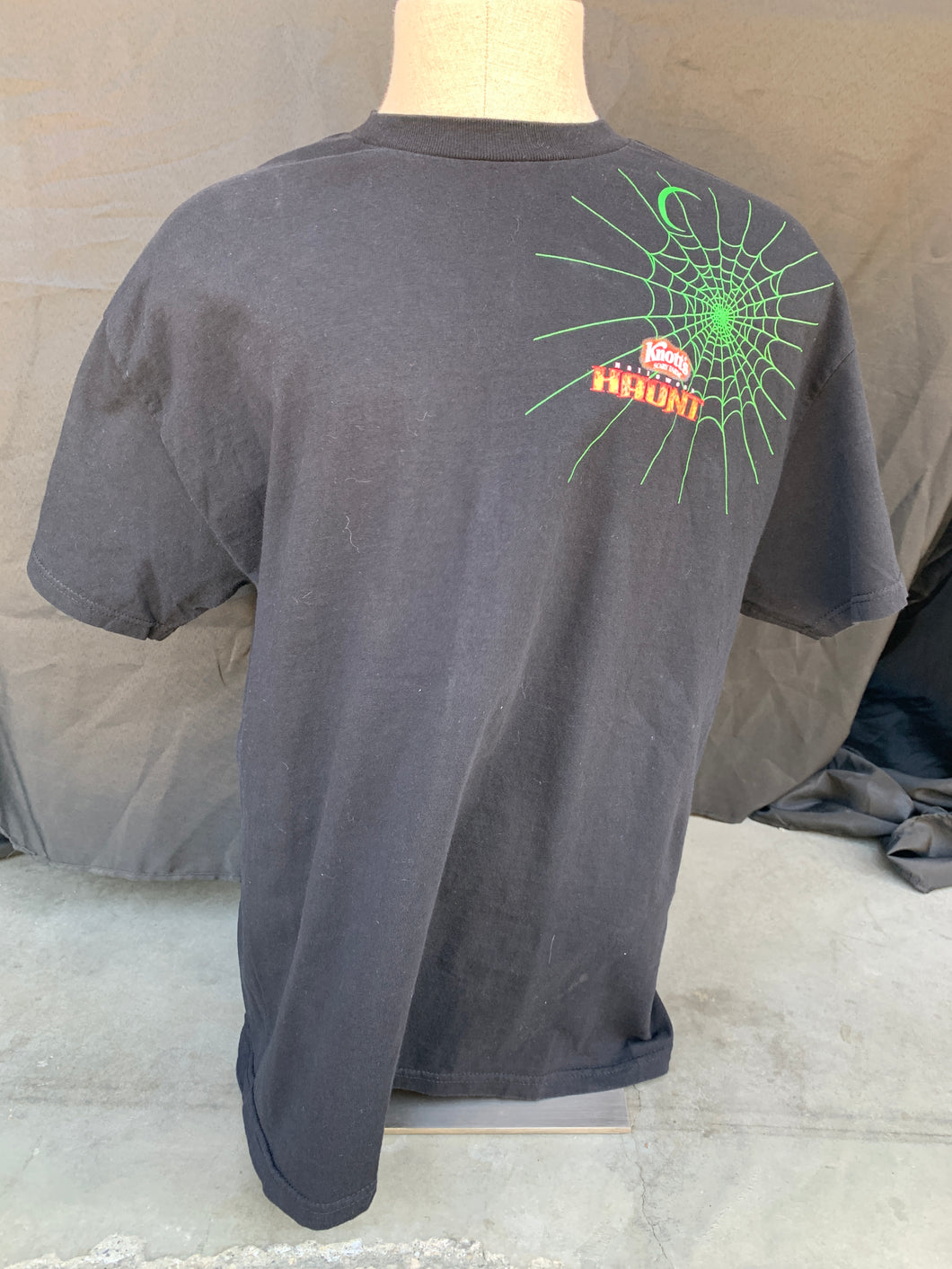 Knotts Halloween Haunt tee size XL!