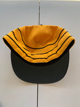 Load image into Gallery viewer, Pirates OG hat size 7 1/2!
