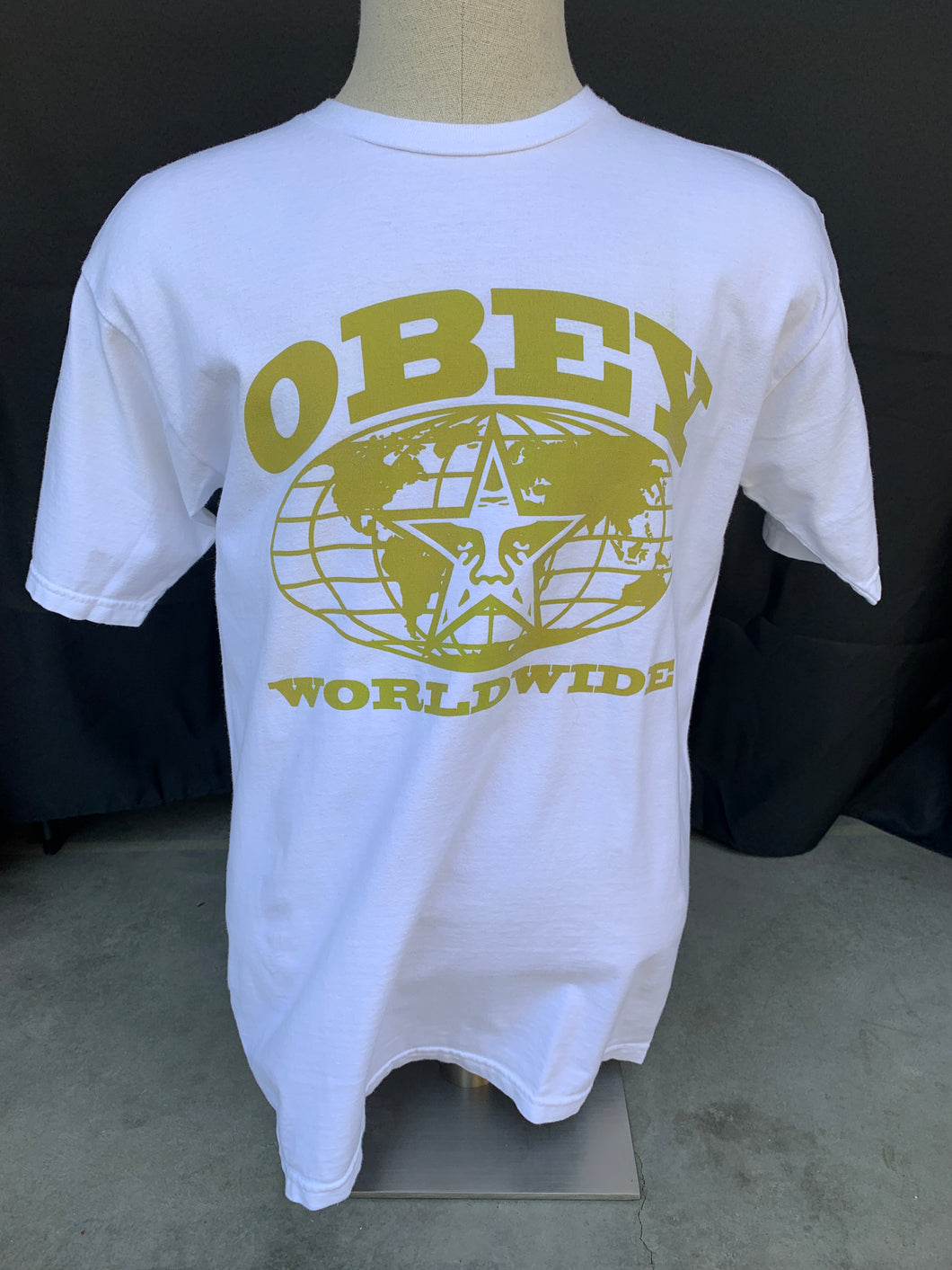 Obey Worldwide tee size Large!