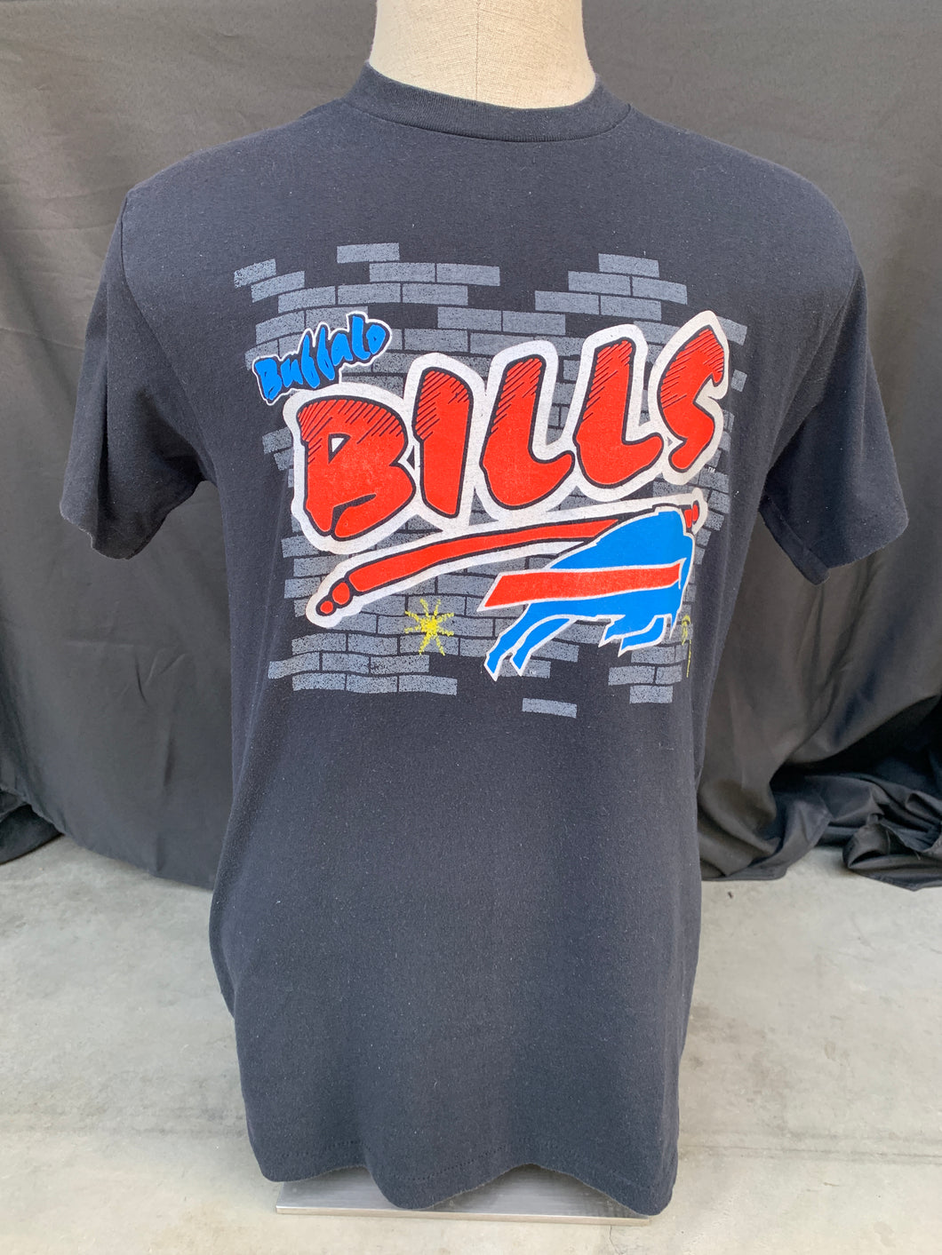 Buffalo Bills tee size Large!