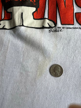 Load image into Gallery viewer, Cleveland Browns Snoopy tee size Large!
